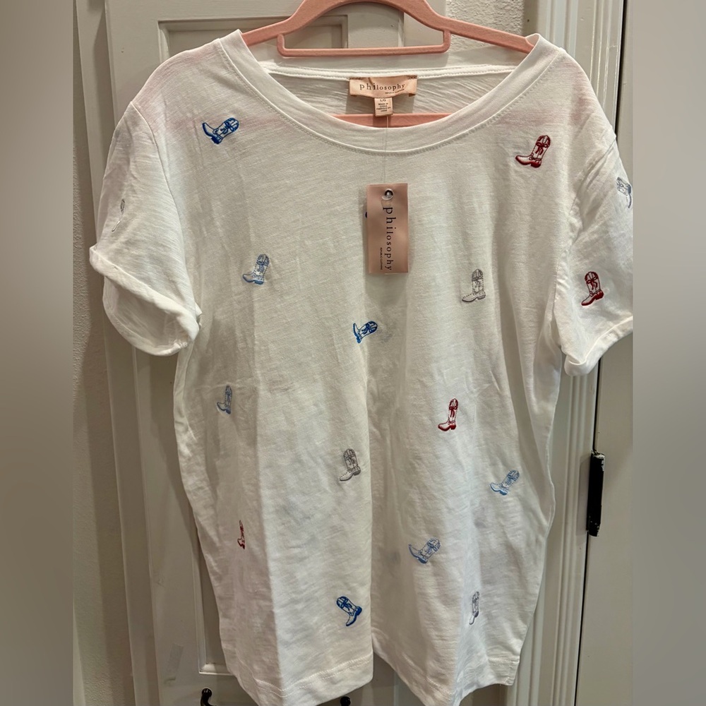 NWT PHILOSOPHY Women’s Size L White Tee w/Red & Blue Embroidered Cowboy Boots